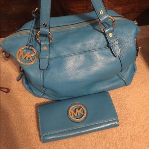 Used Michael Kors bag with matching wallet (Aqua)